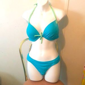 Victoria Secret Bikini very clean and pretty!  SUIT IS PERFECT 💙💙💙💙💙😇😇😇